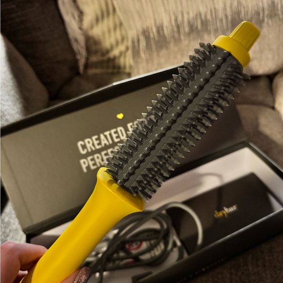 Drybar The Curl Party Curling Brush - Picture 5 of 7